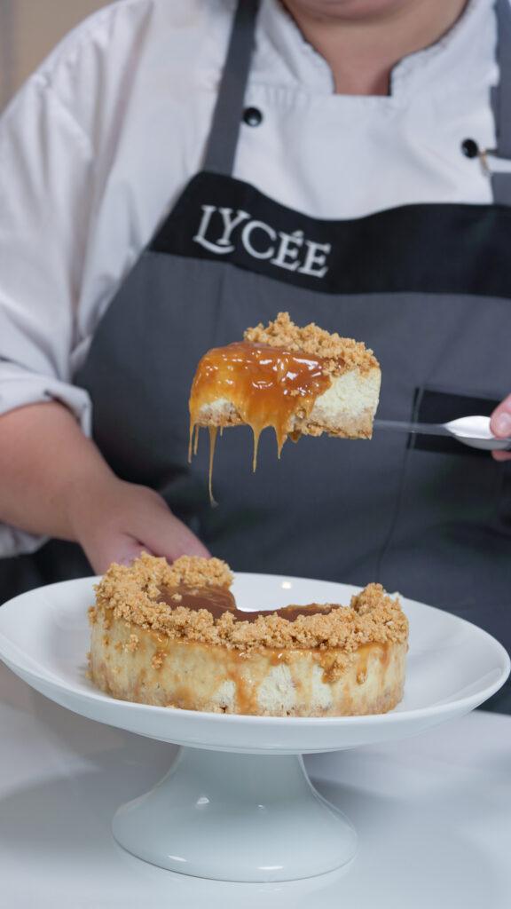 Cheesecake con caramelo
