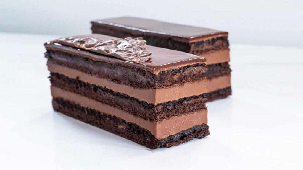 Torta de chocolate en capas