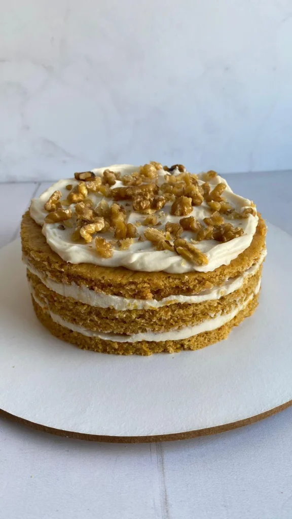 torta-naked-con-crema-y-frutos-secos-w